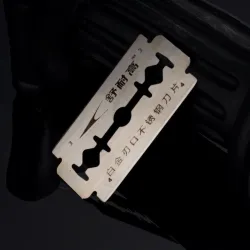 Shaving razor - double edge - with one bladeShaving