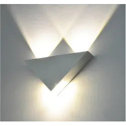 Modern wall lamp - triangle shaped - aluminum - LED - 3WWall lights