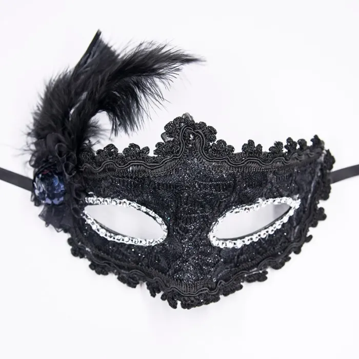 Sexy Venetian lace eye mask - with feathers / crystalMasks