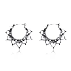 Vintage hollow flowers / hearts - round earringsEarrings