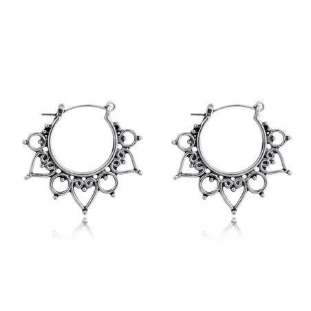 Vintage hollow flowers / hearts - round earringsEarrings