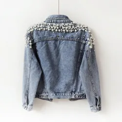 Short denim jacket - with decorative pearlsJackets
