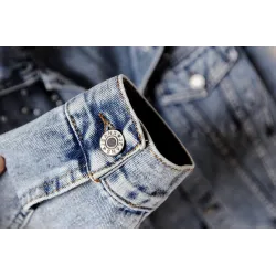 Short denim jacket - with decorative pearlsJackets